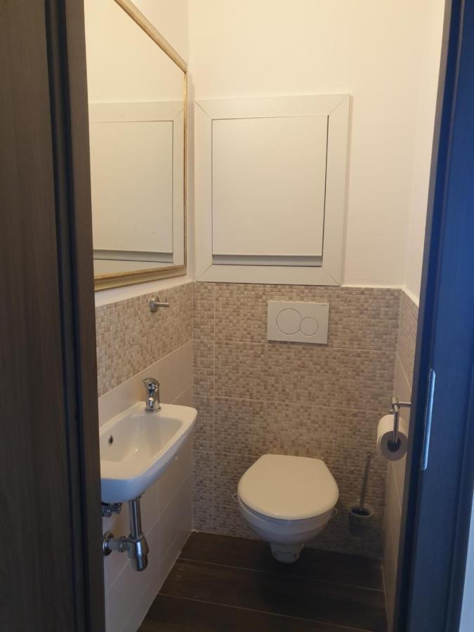 Apartman Valentin Komárno Exterior foto