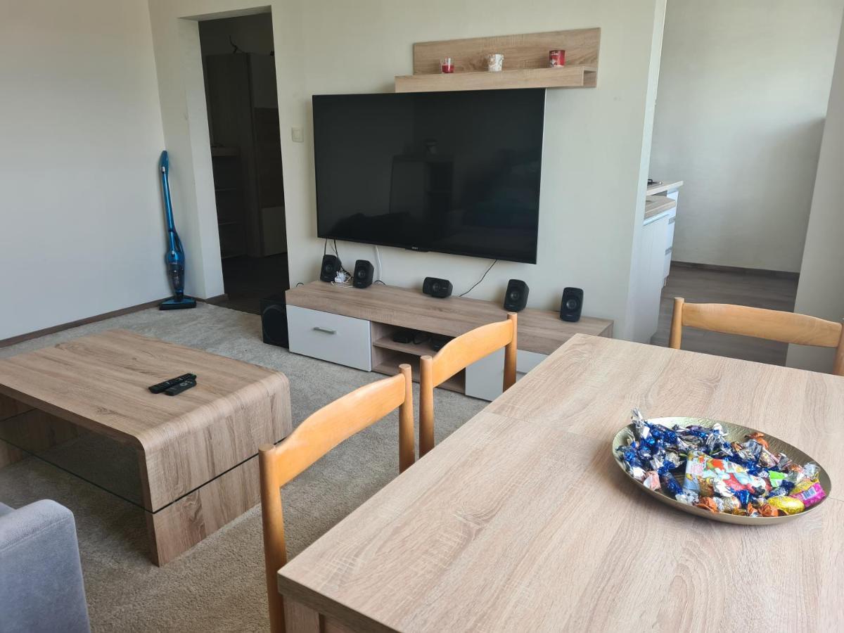 Apartman Valentin Komárno Exterior foto